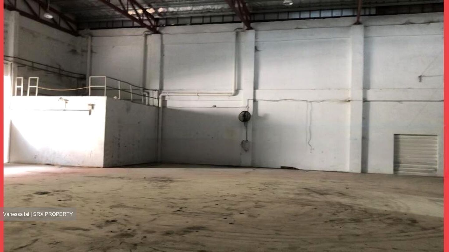 Gul Drive (D22), Factory #457997841